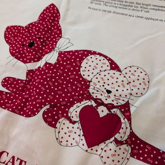 Vintage red & white heart print cat mouse fabric sewing pattern - Picture 2 of 10